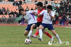 哈利伯顿半场送出11次助攻，只比湖人全队少2次